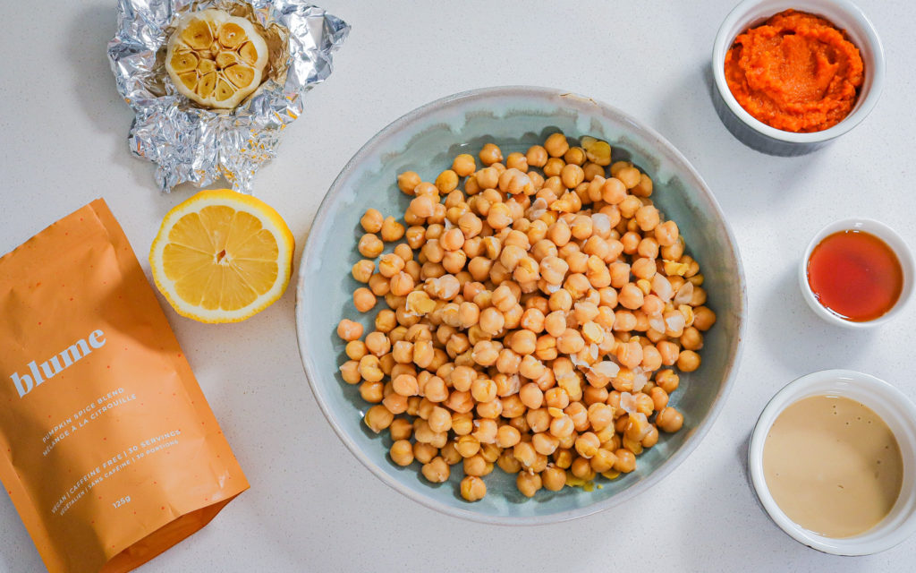 Ingredients for pumpkin spice hummus